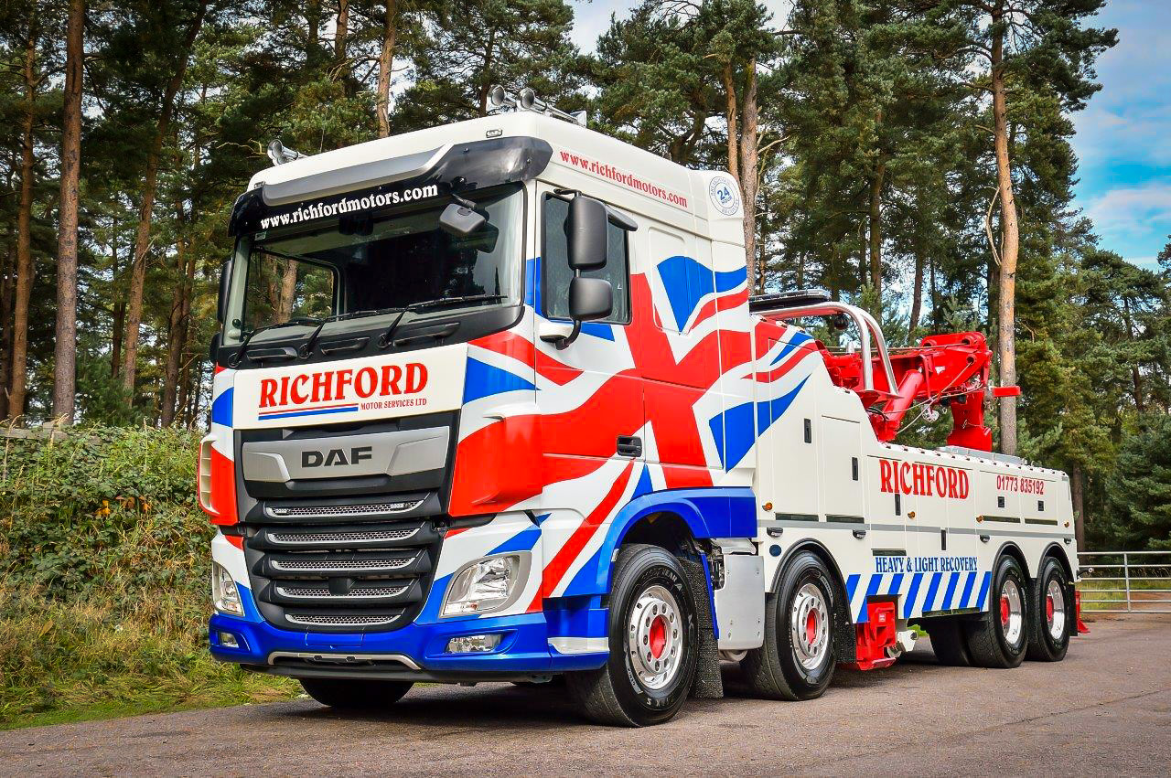 Century 1140 Rotator on a DAF chassis